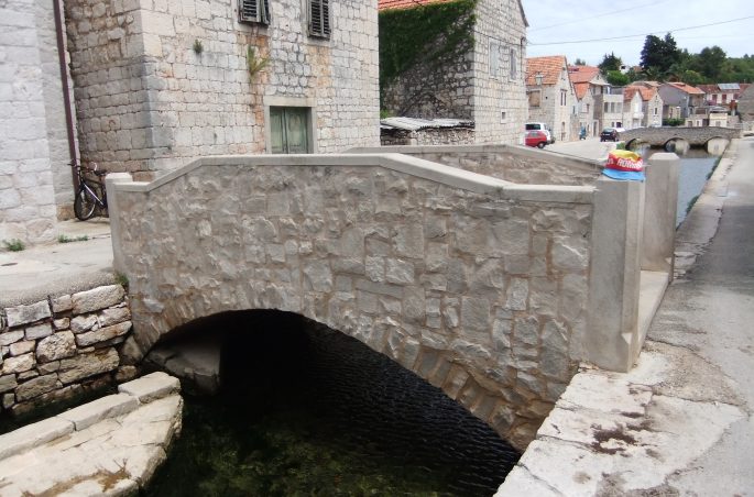 Podurile din Vrboska