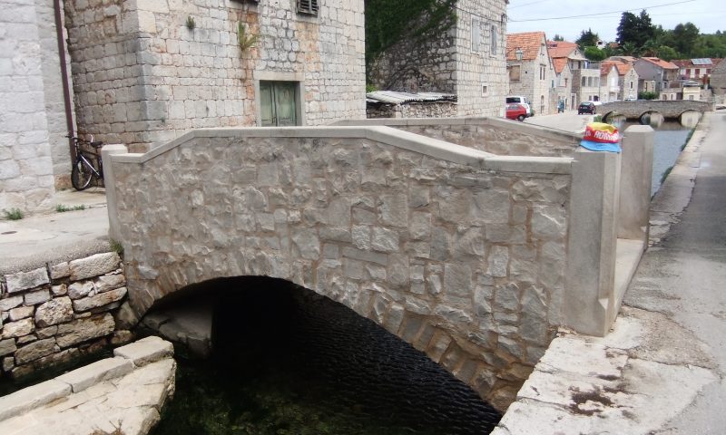 Podurile din Vrboska